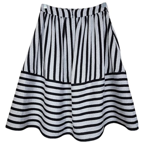 Express Size 2 Black White Striped Skirt - Picture 2 of 5